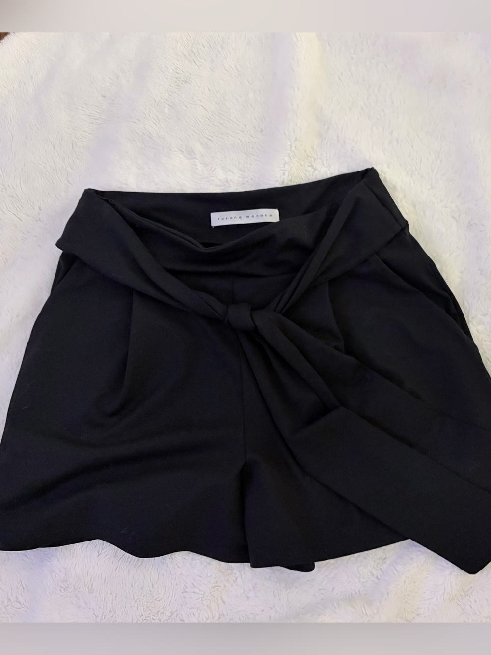 Susana Monaco Black High-Waist Tie-Front pleated shorts size medium like new